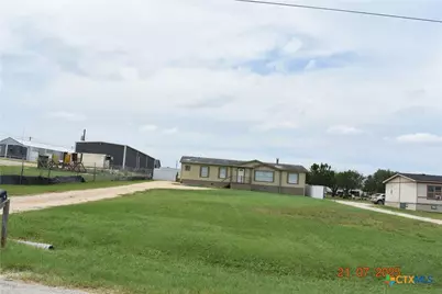 167 Lakeside Pass, New Braunfels, TX 78130 - Photo 2