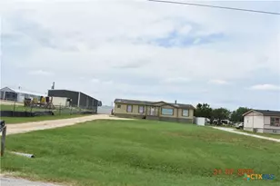 167 Lakeside Pass, New Braunfels, TX 78130 - Photo 2