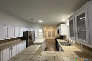 167 Lakeside Pass, New Braunfels, TX 78130 - Photo 4