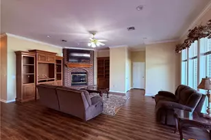 868 Shannon Ln, Port Lavaca, TX 77979 - Photo 12