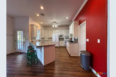 868 Shannon Lane, Port Lavaca, TX 77979 - Photo 8