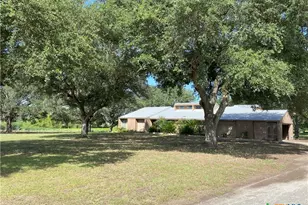 2082 FM318, Hallettsville, TX 77964 - Photo 38