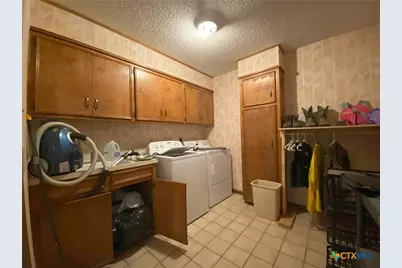 2082 Fm 318, Hallettsville, TX 77964 - Photo 14