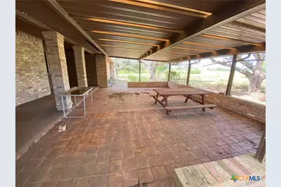 2082 Fm 318, Hallettsville, TX 77964 - Photo 4