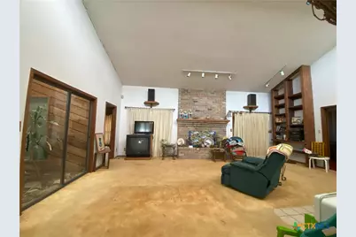 2082 Fm 318, Hallettsville, TX 77964 - Photo 8