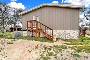345 Shorthorn Rd, Stockdale, TX 78160 - Photo 8