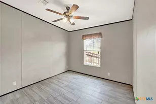 345 Shorthorn Rd, Stockdale, TX 78160 - Photo 28