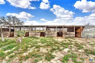 345 Shorthorn Rd, Stockdale, TX 78160 - Photo 38