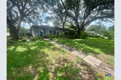 702 E Mesquite Lane, Victoria, TX 77901 - Photo 1
