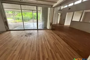 702 E Mesquite Ln, Victoria, TX 77901 - Photo 8