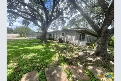 702 E Mesquite Lane, Victoria, TX 77901 - Photo 2