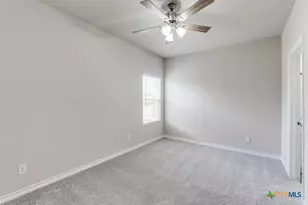 228 W Martindale, Seguin, TX 78155 - Photo 16