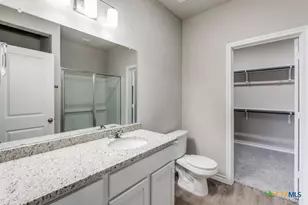 228 W Martindale, Seguin, TX 78155 - Photo 18