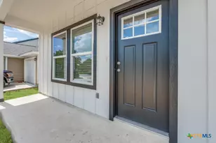 228 W Martindale, Seguin, TX 78155 - Photo 4