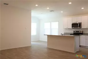 1056 Chachalaca Ct, Seguin, TX 78155 - Photo 2