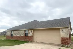 8407 Shaw Rd, Rogers, TX 76569 - Photo 2
