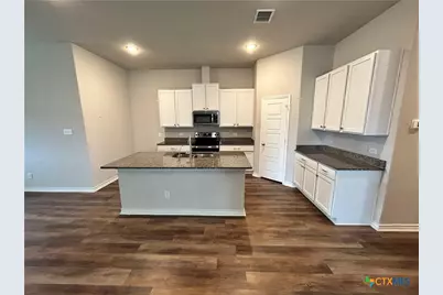 724 Stonemanor, Seguin, TX 78155 - Photo 16