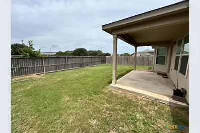 724 Stonemanor, Seguin, TX 78155 - Photo 32