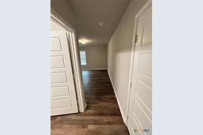 724 Stonemanor, Seguin, TX 78155 - Photo 20