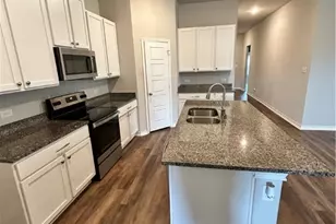 724 Stonemanor, Seguin, TX 78155 - Photo 2