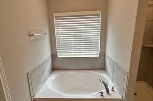 724 Stonemanor, Seguin, TX 78155 - Photo 8