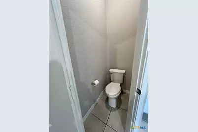 724 Stonemanor, Seguin, TX 78155 - Photo 4