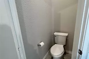 724 Stonemanor, Seguin, TX 78155 - Photo 4