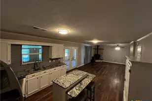 151 Mockingbird Ln, Lampasas, TX 76550 - Photo 6