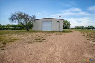 54 Bubba Palmer Rd, Cuero, TX 77954 - Photo 10