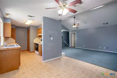 204 Westwood Street #B, Victoria, TX 77901 - Photo 4