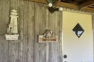 204 N 4th St, Seadrift, TX 77983 - Photo 16