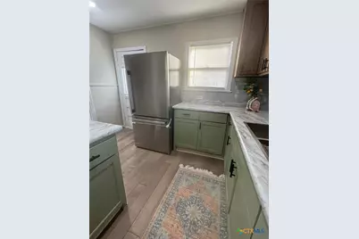 1311 E Park Avenue, Victoria, TX 77901 - Photo 4