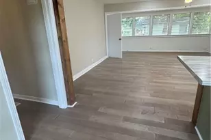 1311 E Park Ave, Victoria, TX 77901 - Photo 2