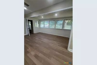 1311 E Park Avenue, Victoria, TX 77901 - Photo 6