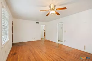 205 W Walker Ave, Temple, TX 76501 - Photo 6