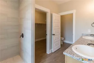 221 Colonial Ln, La Vernia, TX 78121 - Photo 16