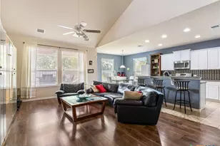 2122 Dove Crossing Dr, New Braunfels, TX 78130 - Photo 14