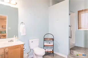 214 E Bay Ave, Seadrift, TX 77983 - Photo 30