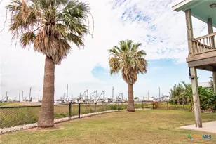 214 E Bay Ave, Seadrift, TX 77983 - Photo 6