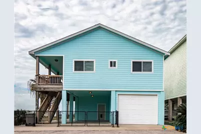 214 E Bay Avenue, Seadrift, TX 77983 - Photo 1