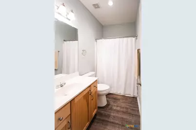 214 E Bay Avenue, Seadrift, TX 77983 - Photo 18