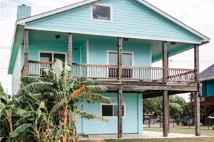 214 E Bay Ave, Seadrift, TX 77983 - Photo 4