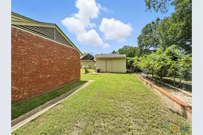 700 Park Street, Gatesville, TX 76528 - Photo 6