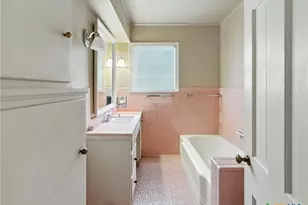 700 Park St, Gatesville, TX 76528 - Photo 14