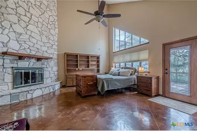 560 Bluff Ridge Court, New Braunfels, TX 78132 - Photo 20