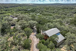 560 Bluff Ridge Ct, New Braunfels, TX 78132 - Photo 44