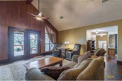 560 Bluff Ridge Court, New Braunfels, TX 78132 - Photo 4