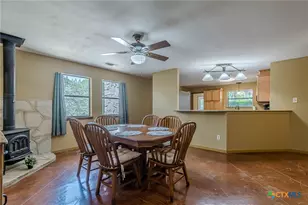 560 Bluff Ridge Ct, New Braunfels, TX 78132 - Photo 14