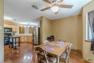 560 Bluff Ridge Ct, New Braunfels, TX 78132 - Photo 12