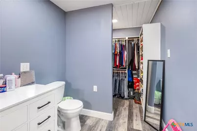 219 Burt, Yoakum, TX 77995 - Photo 16